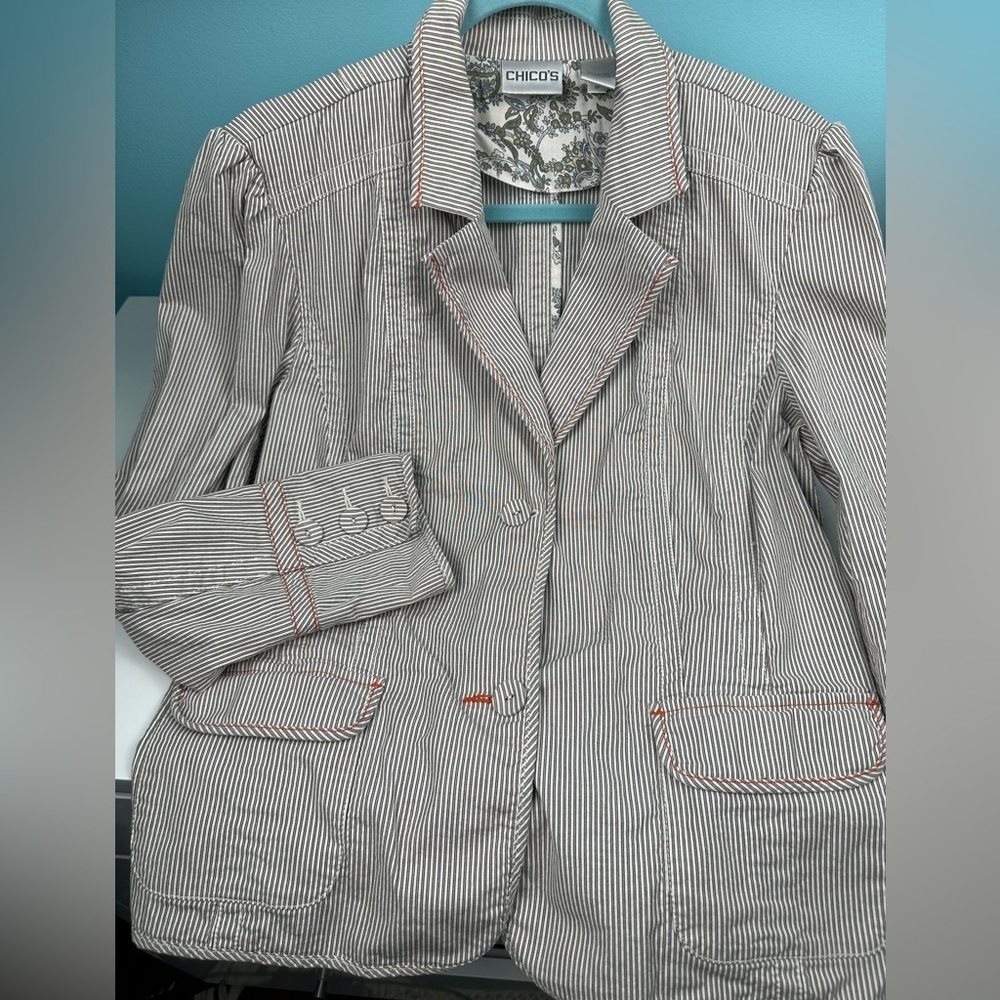 Chicos cotton jacket, chicos size 2, excellent condition